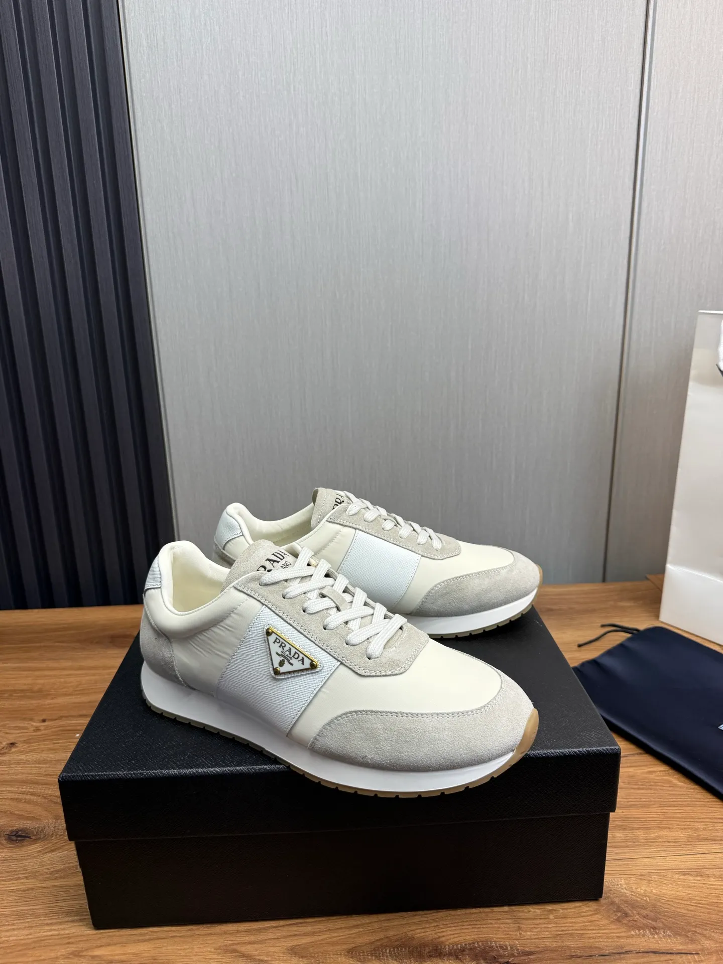 Men's shoes 💰740💰 [PRADA] New models synchronized with the official website, high-quality shipments ✔️Hot-sellers🔥 Original cowhide with imported waterproof fabric + cowhide lining, 1🆚1 replica, original bottom, 38-45 (men's 45 is custom-made and cannot be returned)